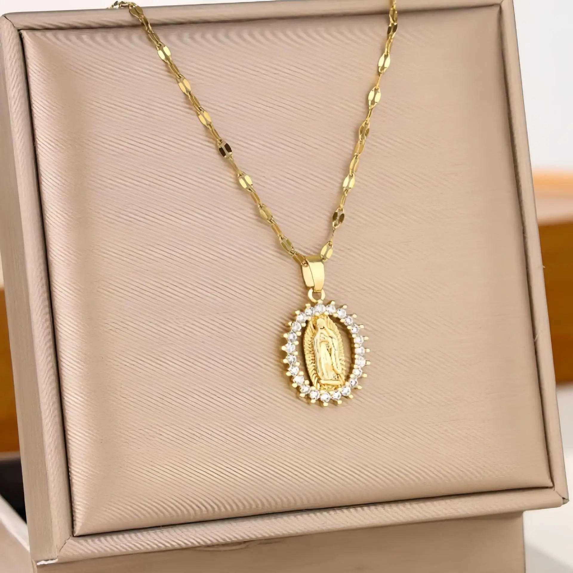 Evan Jewelry Necklace